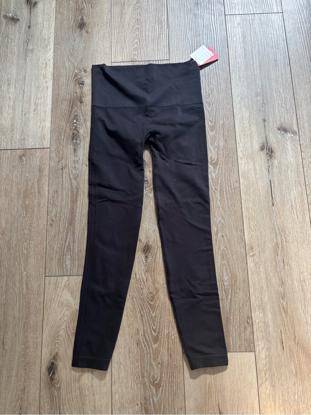 the Spanx "Look At Me Now" shaping seamless leggings, size large NWT
